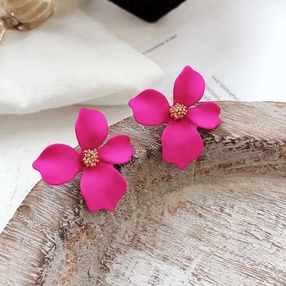 Lily Flower Earrings Floral Statement - Picture 2 of 8